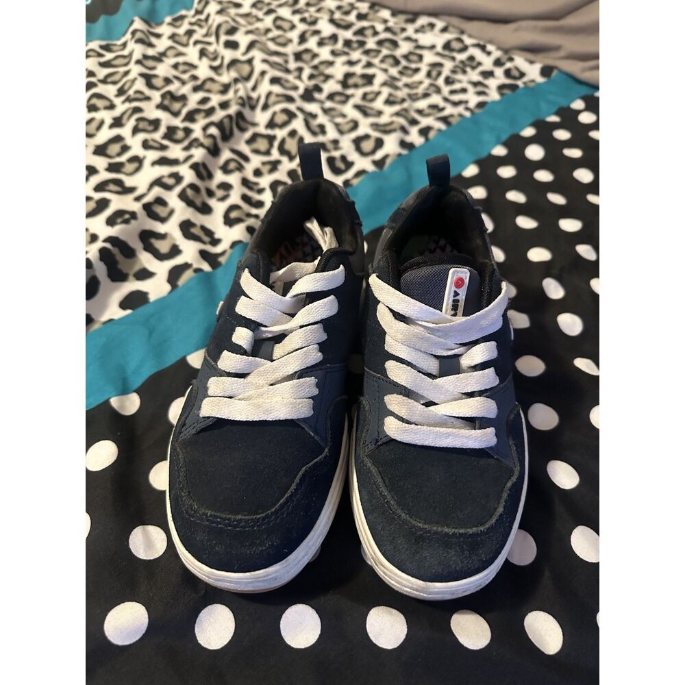 Airwalk Anchor Low Navy Blue Suede Youth Size 1 Skater Shoes!